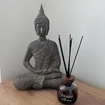 Modern 2-bedroom Sleeps 6 With Parking & Garden بيت للعطل