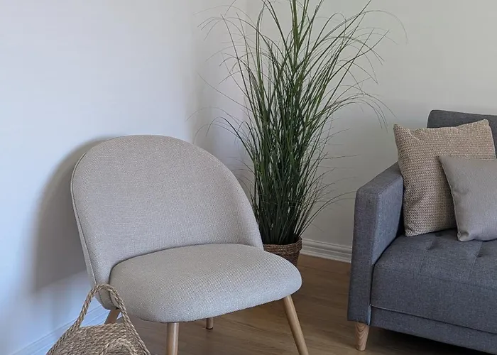 Сasa de vacaciones Modern 2-bedroom Sleeps 6 With Parking & Garden *