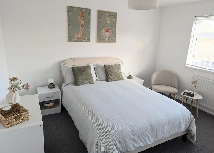 Сasa de vacaciones Modern 2-bedroom Sleeps 6 With Parking & Garden Leeds (West Yorkshire)