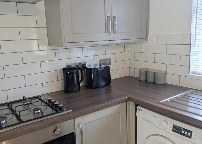 Modern 2-bedroom Sleeps 6 With Parking & Garden Сasa de vacaciones Leeds (West Yorkshire)