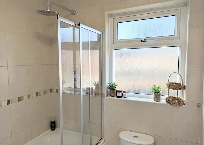 Modern 2-bedroom Sleeps 6 With Parking & Garden Сasa de vacaciones Leeds (West Yorkshire)